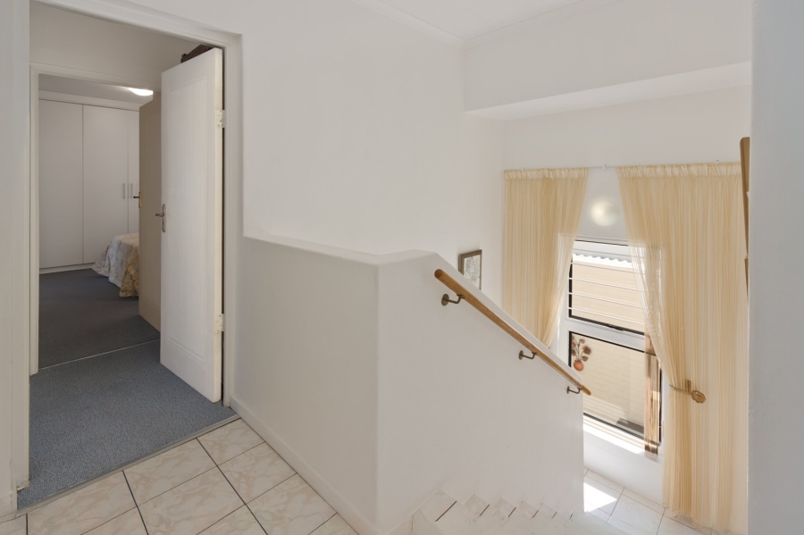 3 Bedroom Property for Sale in Cayman Beach Western Cape